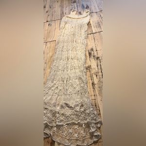 Lace maxi dress